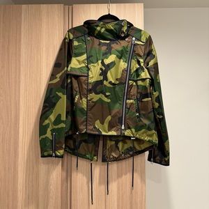 Veronica Beard Hero Camo Rain Jacket / Parka - L